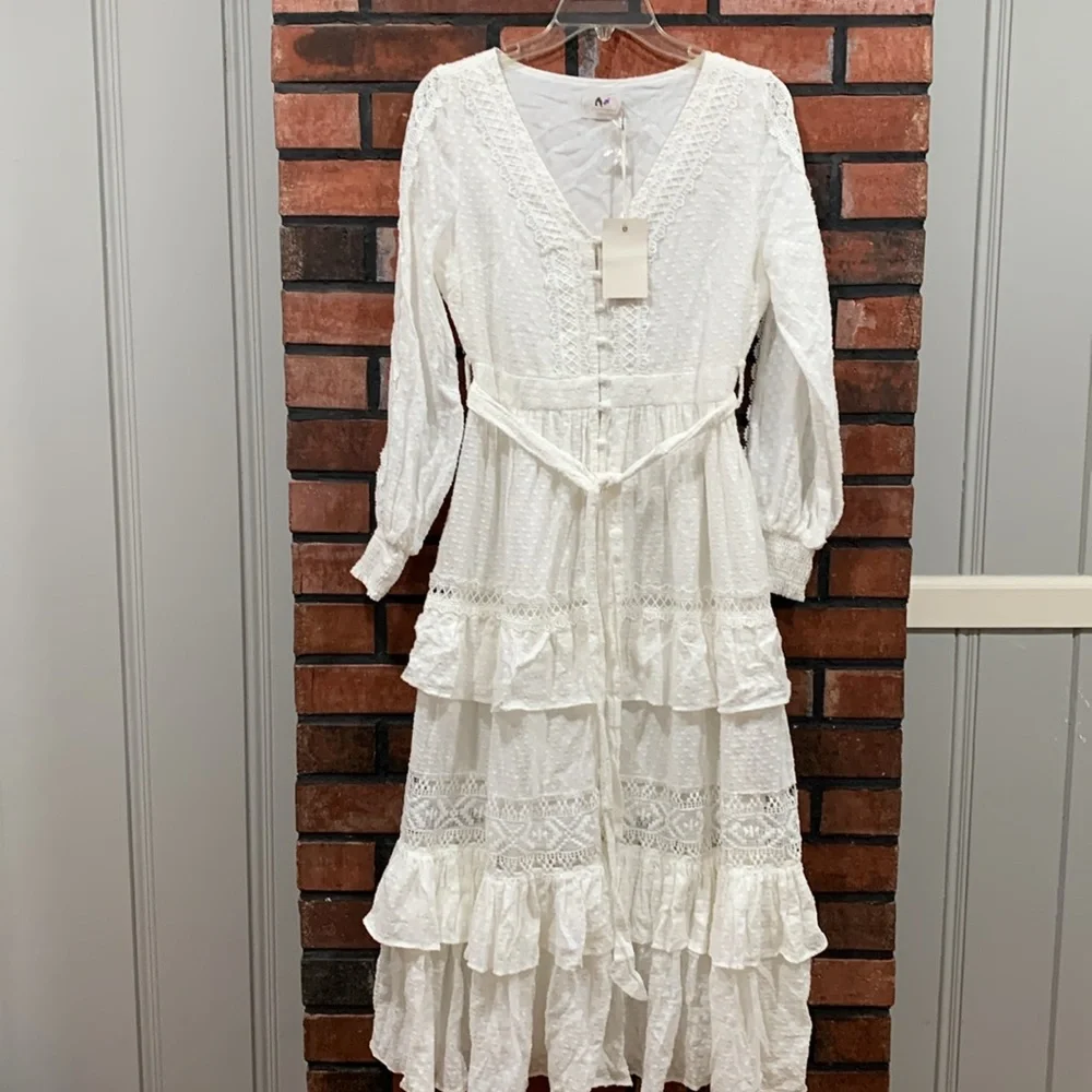 Champagne And Strawberry White dress - Picture 5 of 12